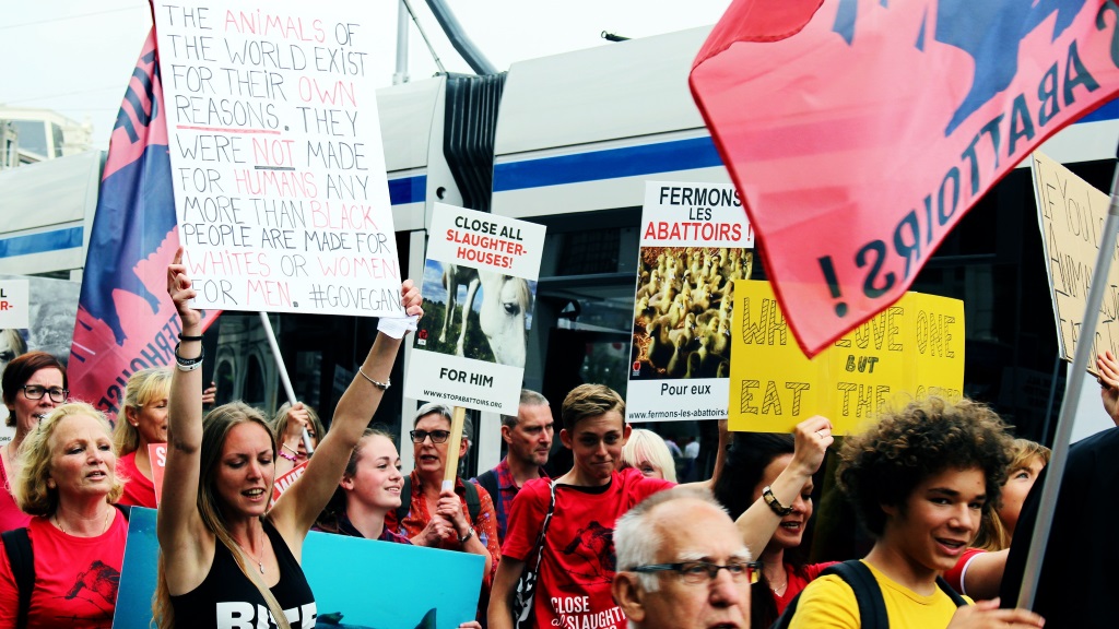 deelnemers aan de Mars voor de sluiting van alle slachthuizen