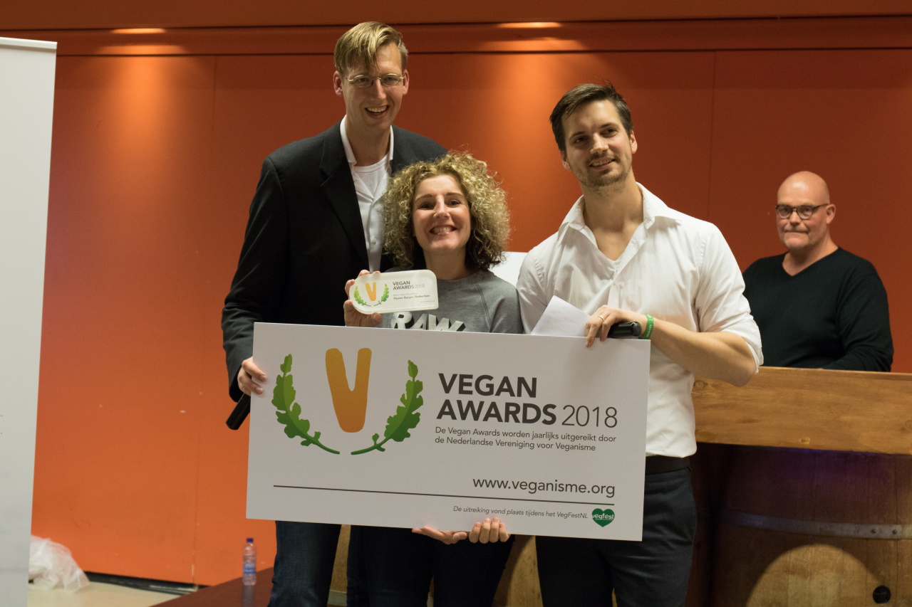 vegan-awards-2018-nieuwkomer-flower-burger Winnaar van de Vegan Awards 2018 in de categorie Beste vegan nieuwkomer: Flower Burger