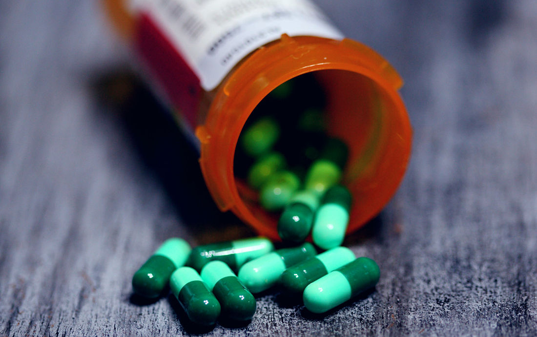 een potje met medicijnen