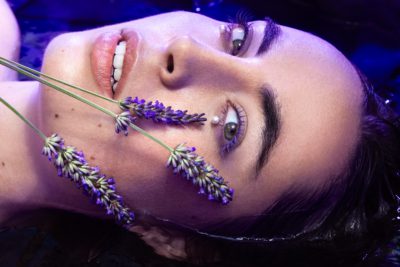 Ymke Myrte Model voor de Vegan Kalender: Fiorigia Valentina Petraschka