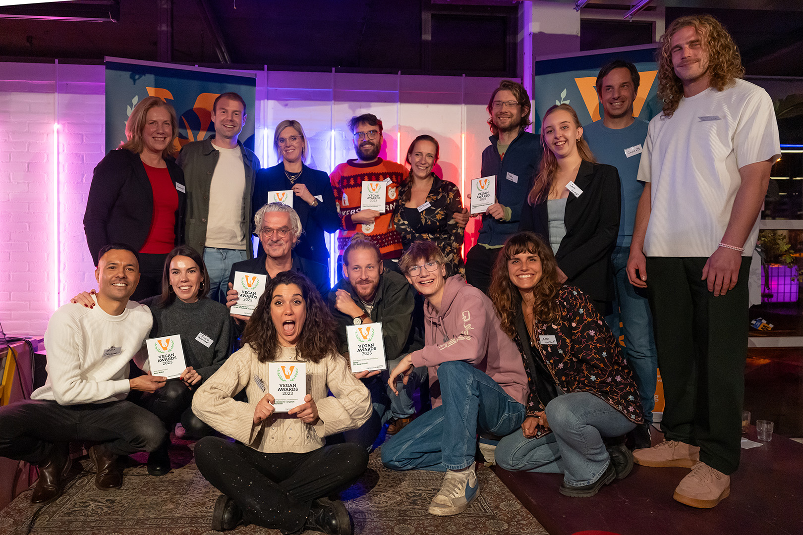 groepsfoto van de winnaars van de Vegan Awards 2023