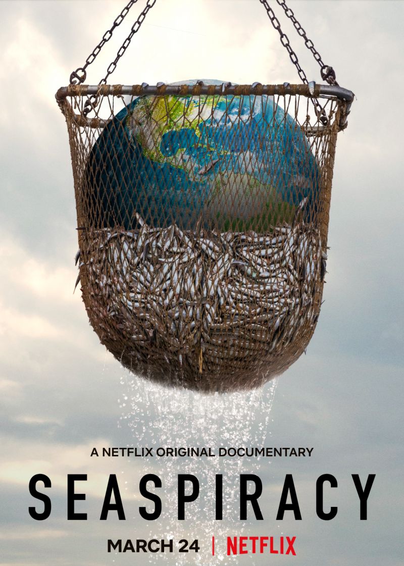seaspiracy movie poster Poster van de Netflix-documentaire Seaspiracy, waarop de wereldbol bovenop gevangen vissen in een visnet ligt.