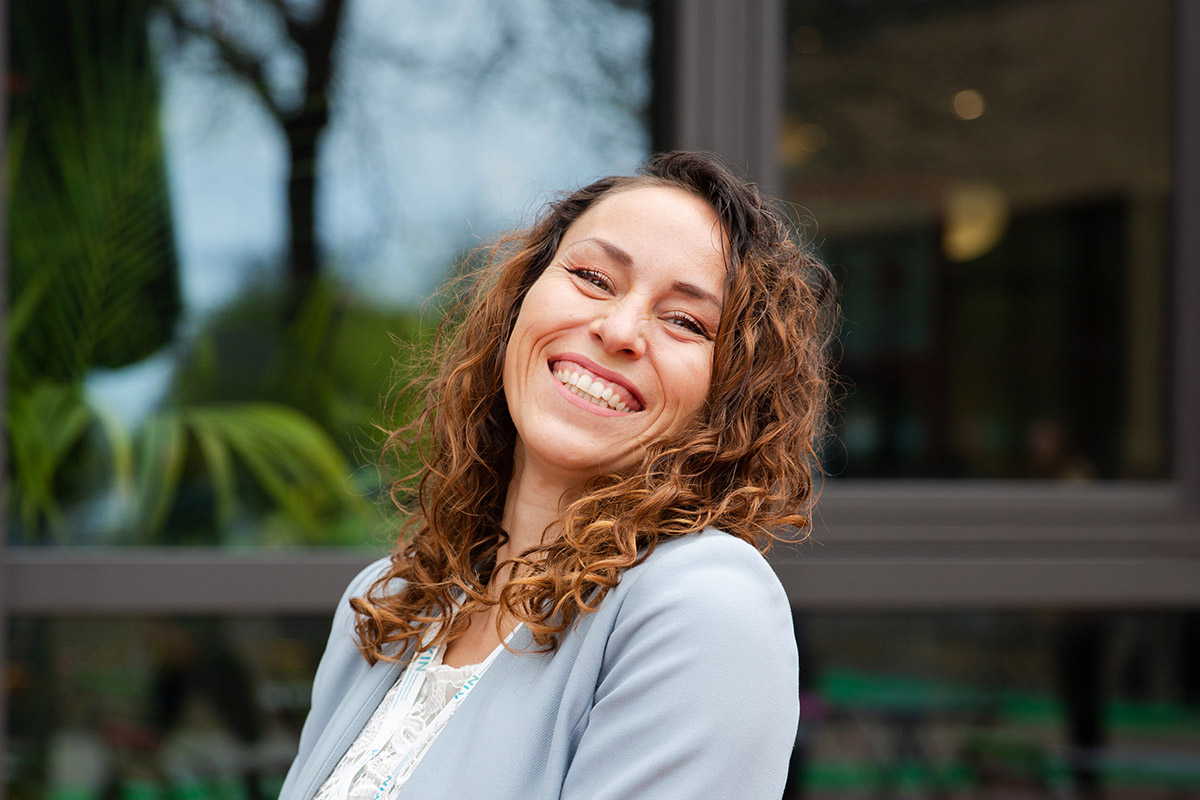 Medewerker Ninarosa Juffermans Portretfoto Ninarosa Juffermans